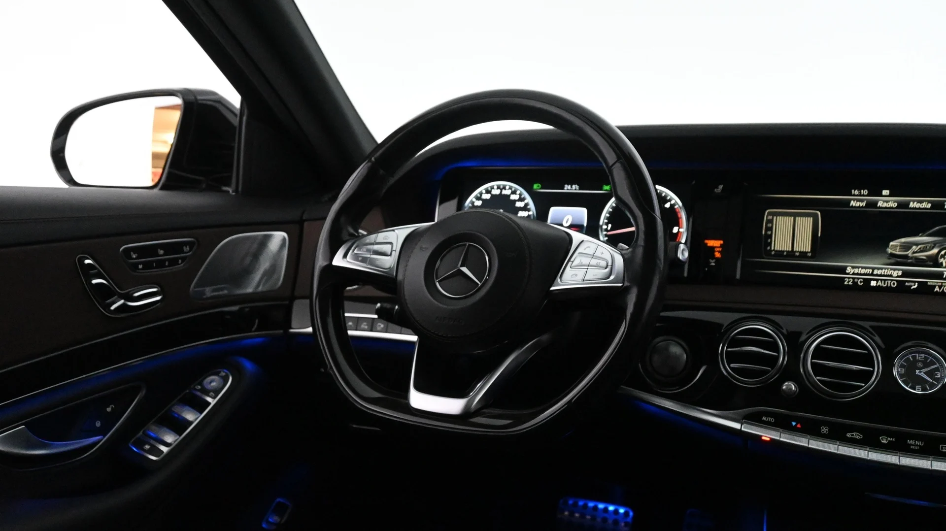 Car Image - 2GkUFmKD7mCHr6VaM15SOM