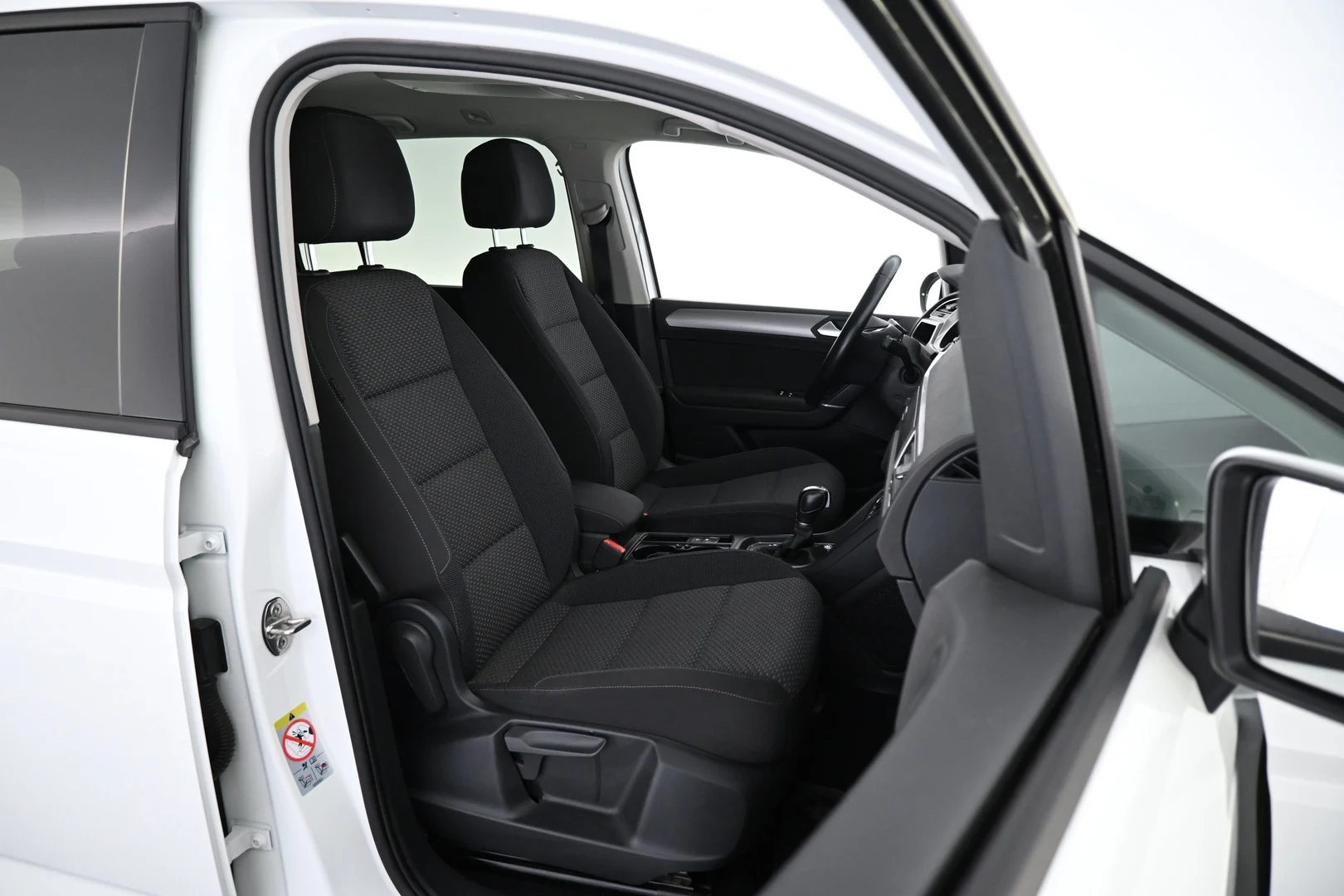 Car Image - 1K1zSa2gdDbaDrEnh48g6u