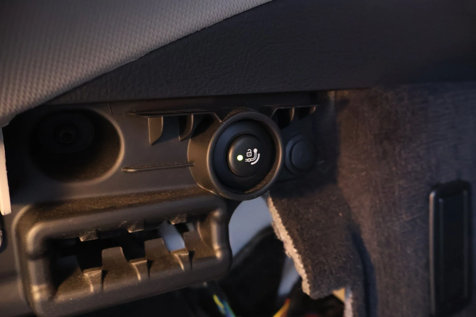 Car Image - 6vo9EWUw19zQ7TCUzhWwiA