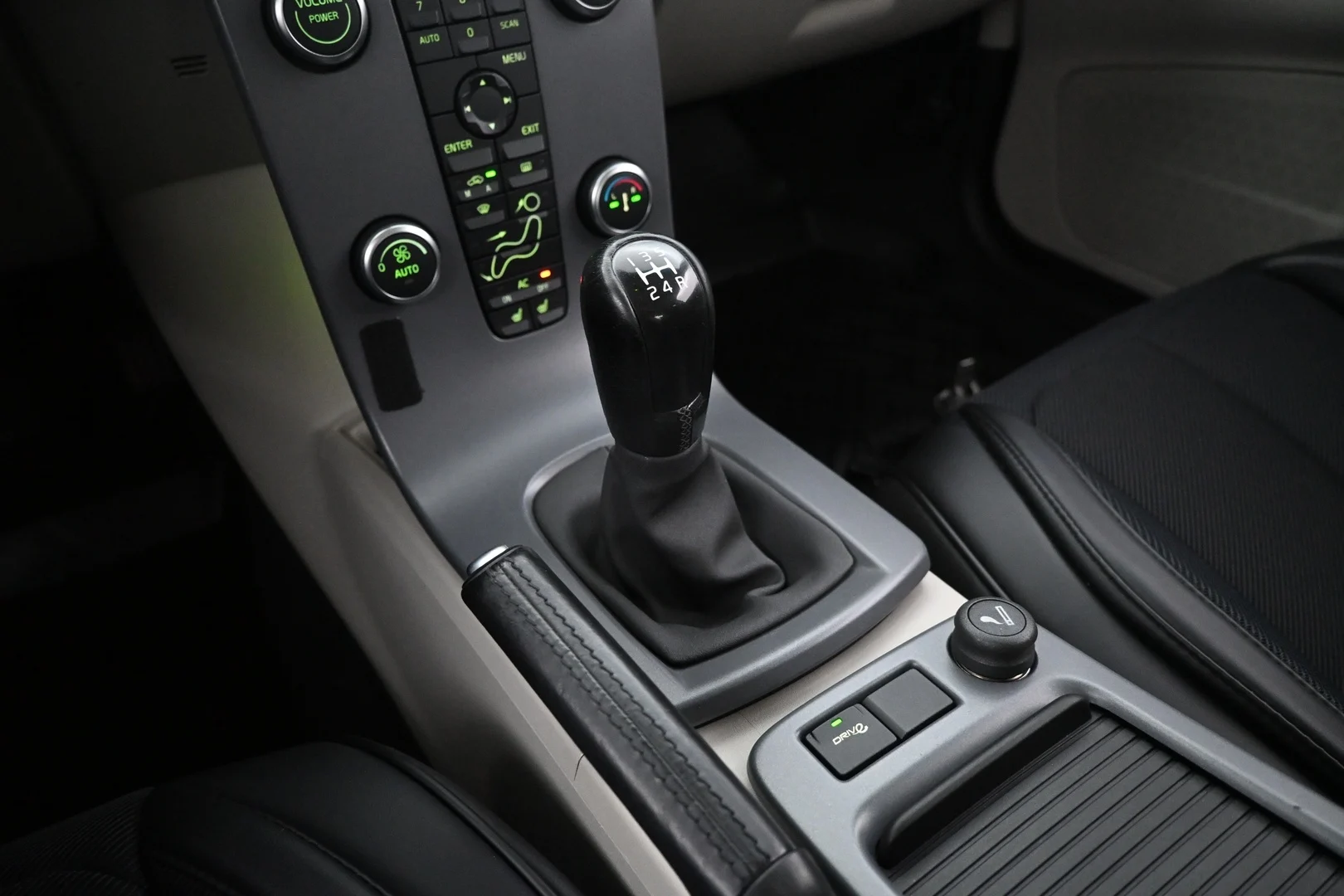 Car Image - 5RPsAn0kj4maSpNFh9Xw31