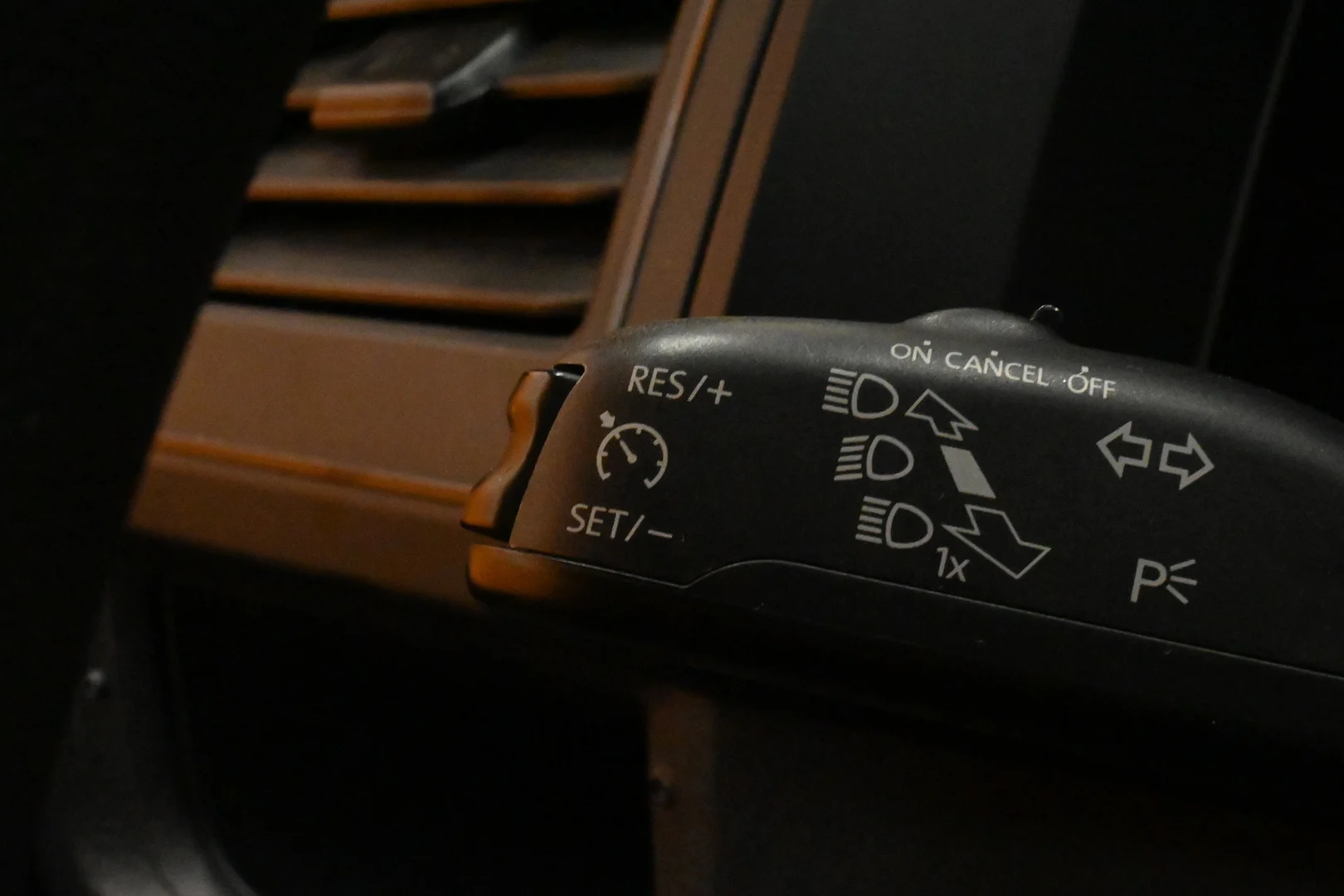 Car Image - 52LMsTx2OZAXU5UjMMoyeo