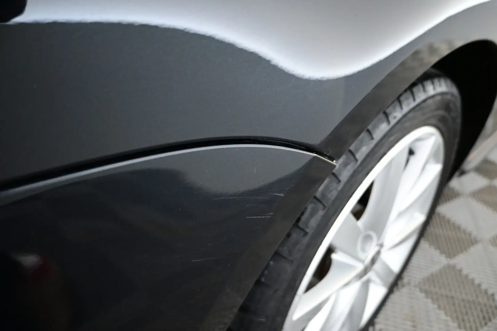 Car Image - 68T5PjglDj43dwq5Tocz7D