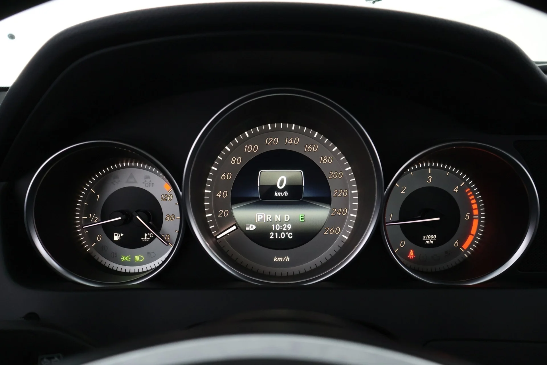 Car Image - 2ECqIxFYmzj14c2XijQuZD