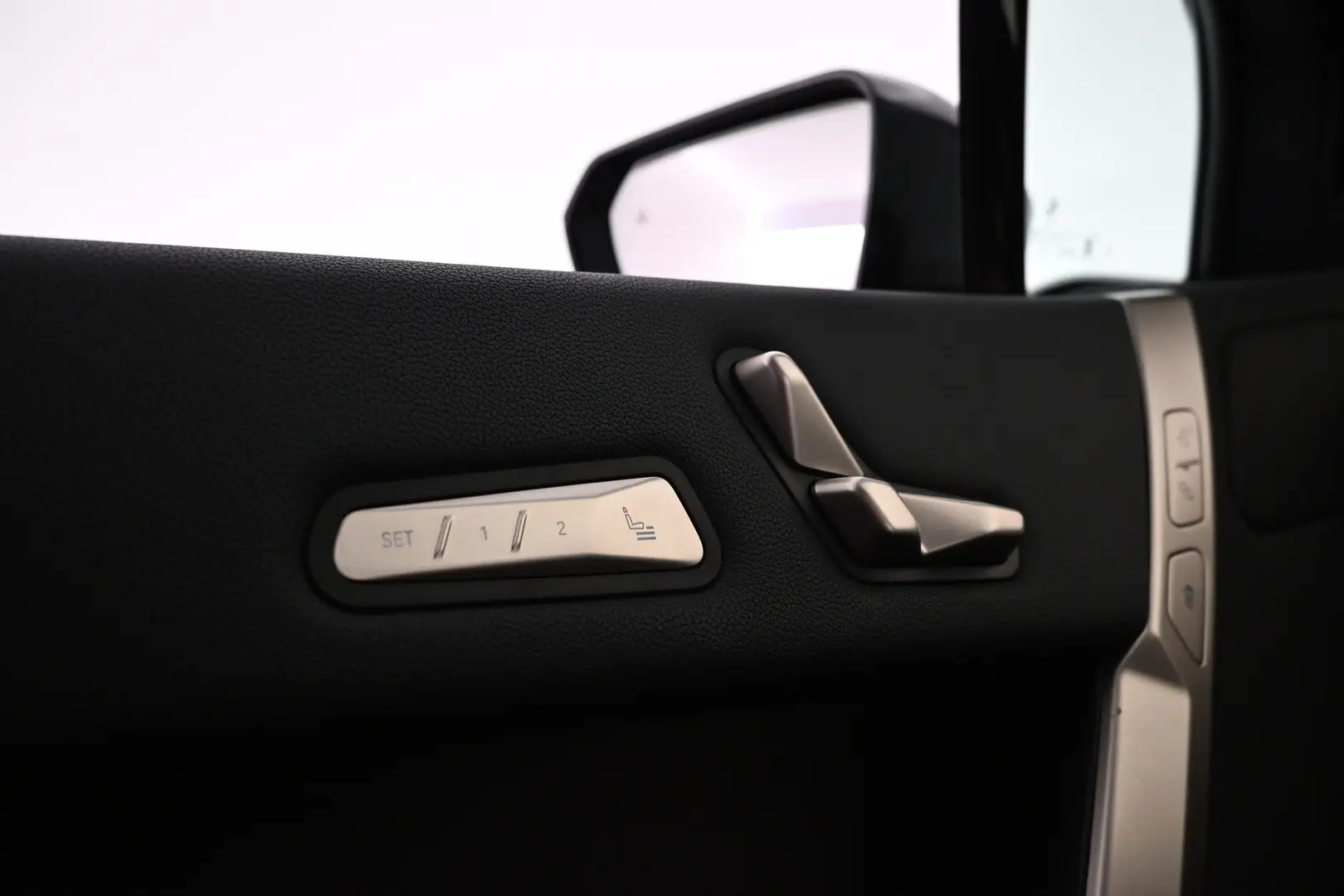 Car Image - 4lh3ECCfuPDpJxDr4eqyZN