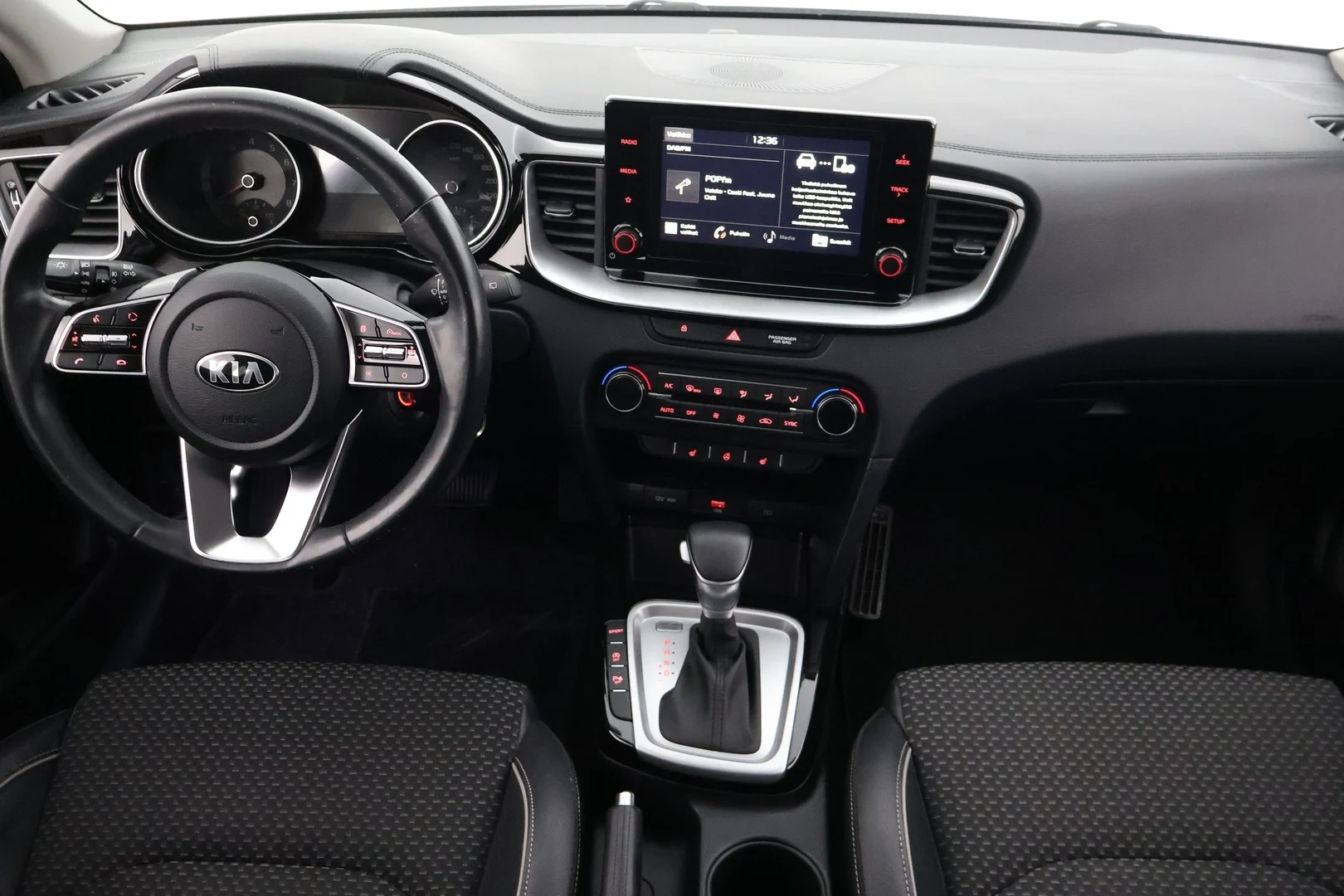 Car Image - 25s0Dg5WlzFAN72DZ9q37F