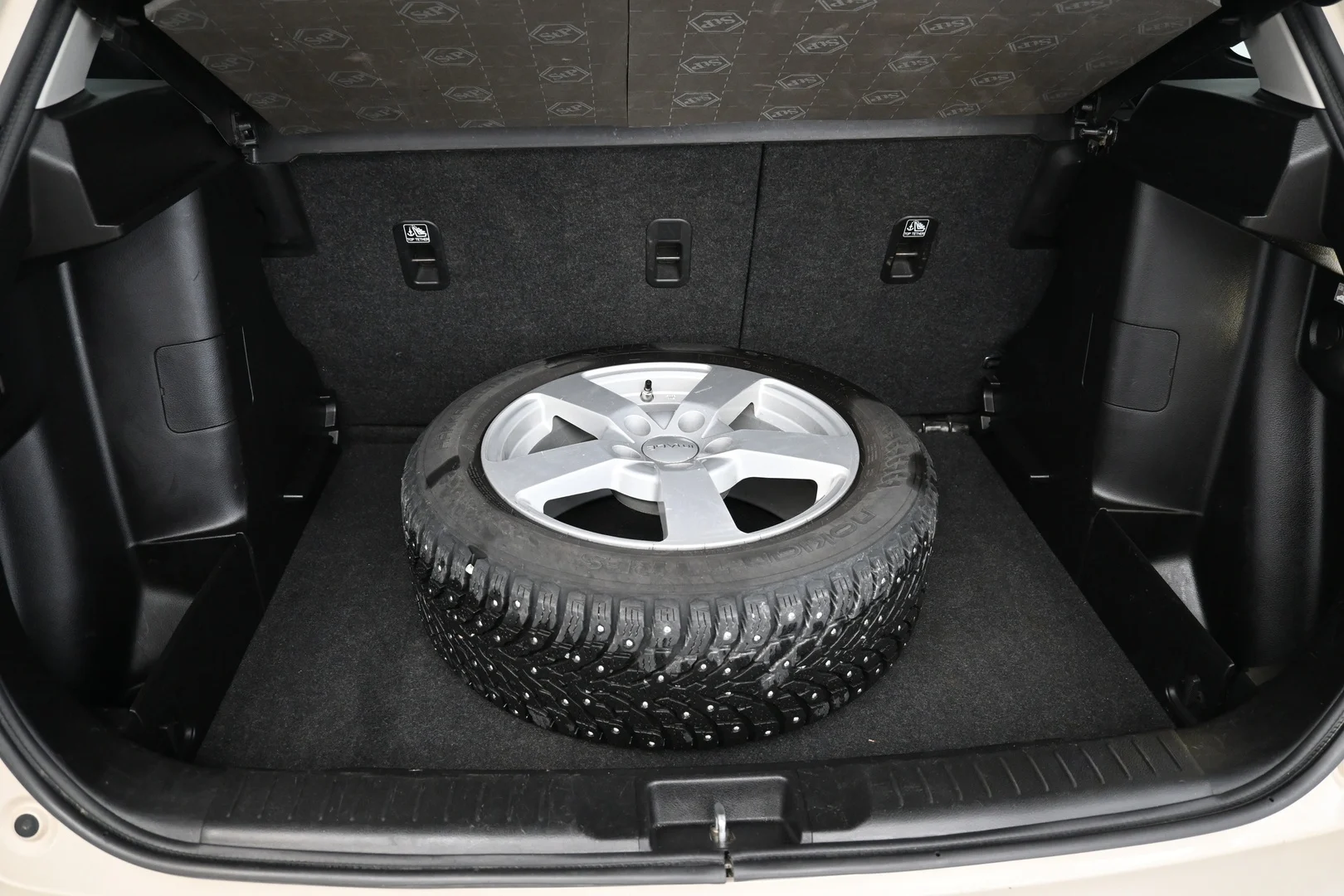 Car Image - 756sKZ9bevfo5LeBxxl11h