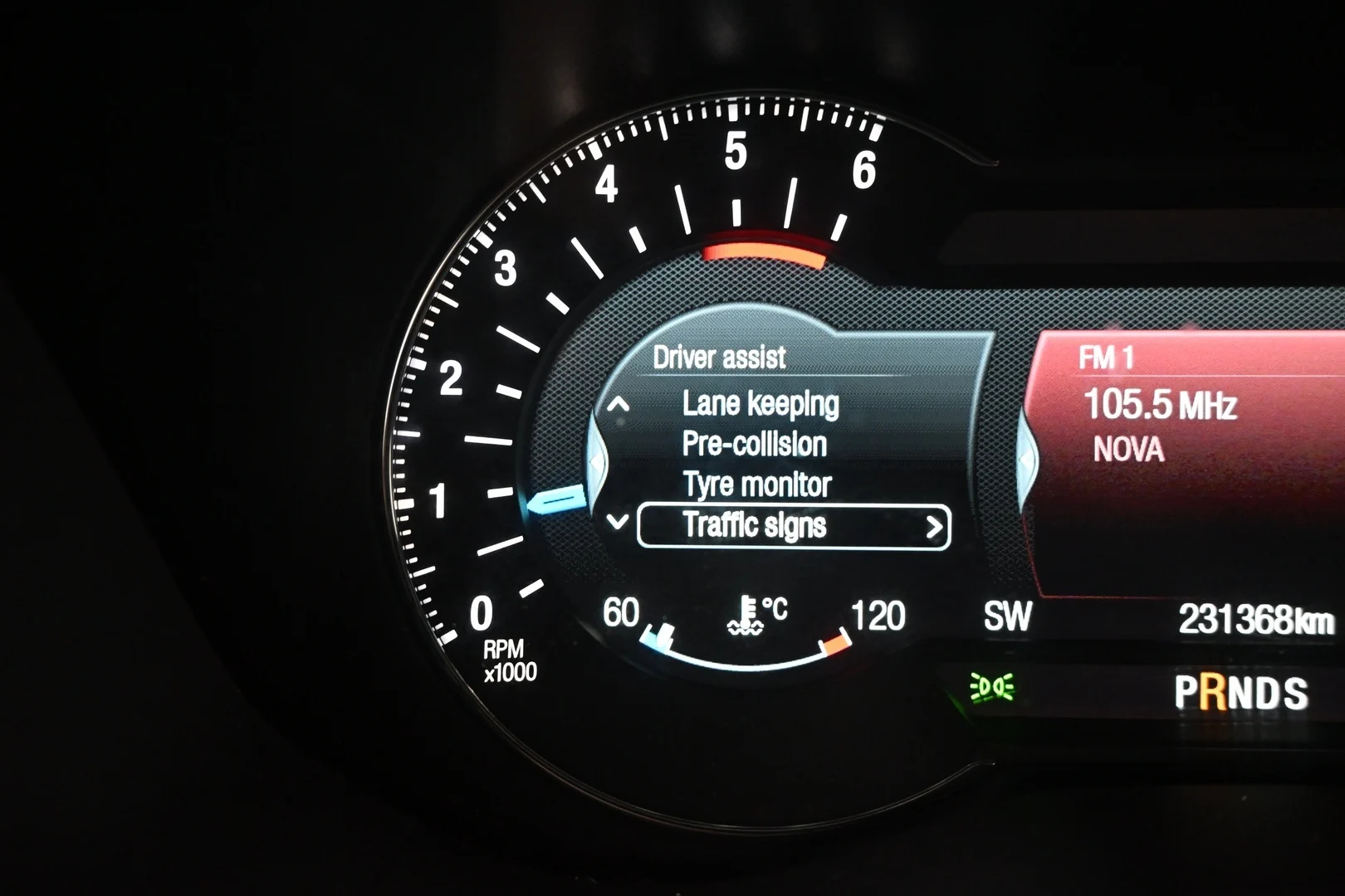 Car Image - 5UVAUqT11FlILuc0FyBgv0