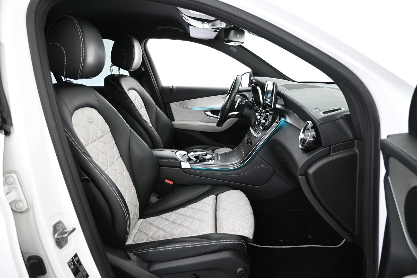 Car Image - 5Hiwgl8qm0FPvf7KdeBfp3
