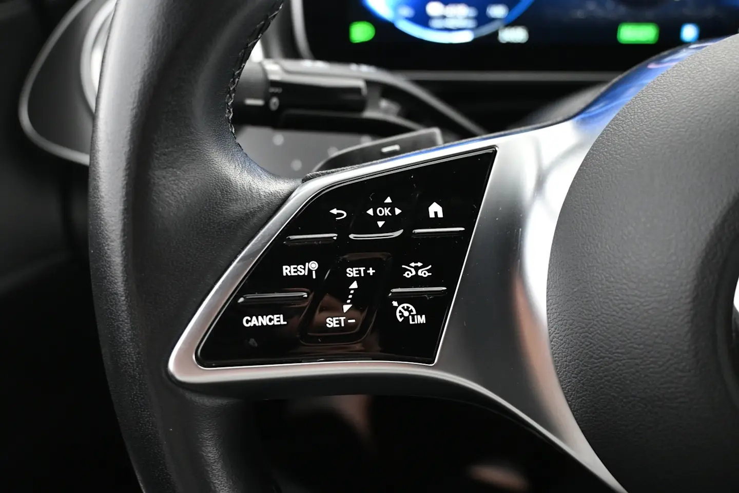 Car Image - 2U7ScRCSQmsp7F7KSw8smv
