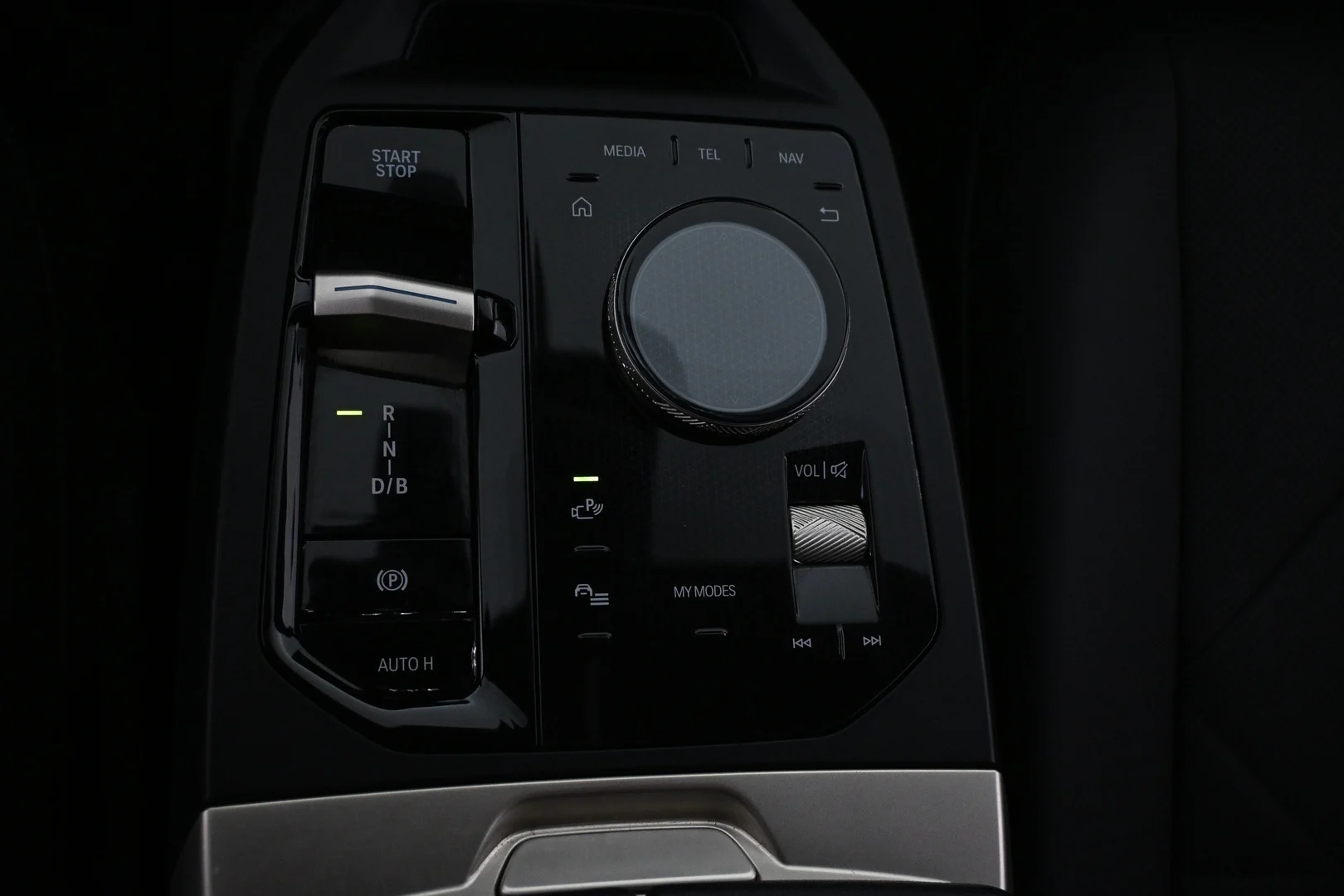 Car Image - 4OgSVNGUK6570mB9iSJx8p