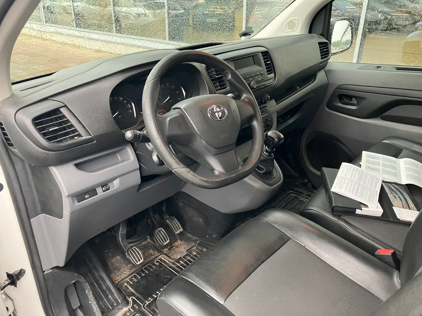 Car Image - 65e8OTewvAKKMuiU4o1M10