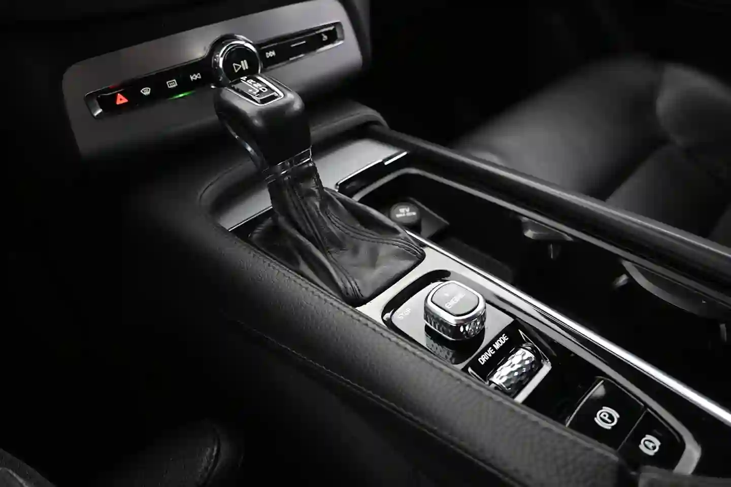 Car Image - 4ThhmJqUlYgpCcGplLix1A