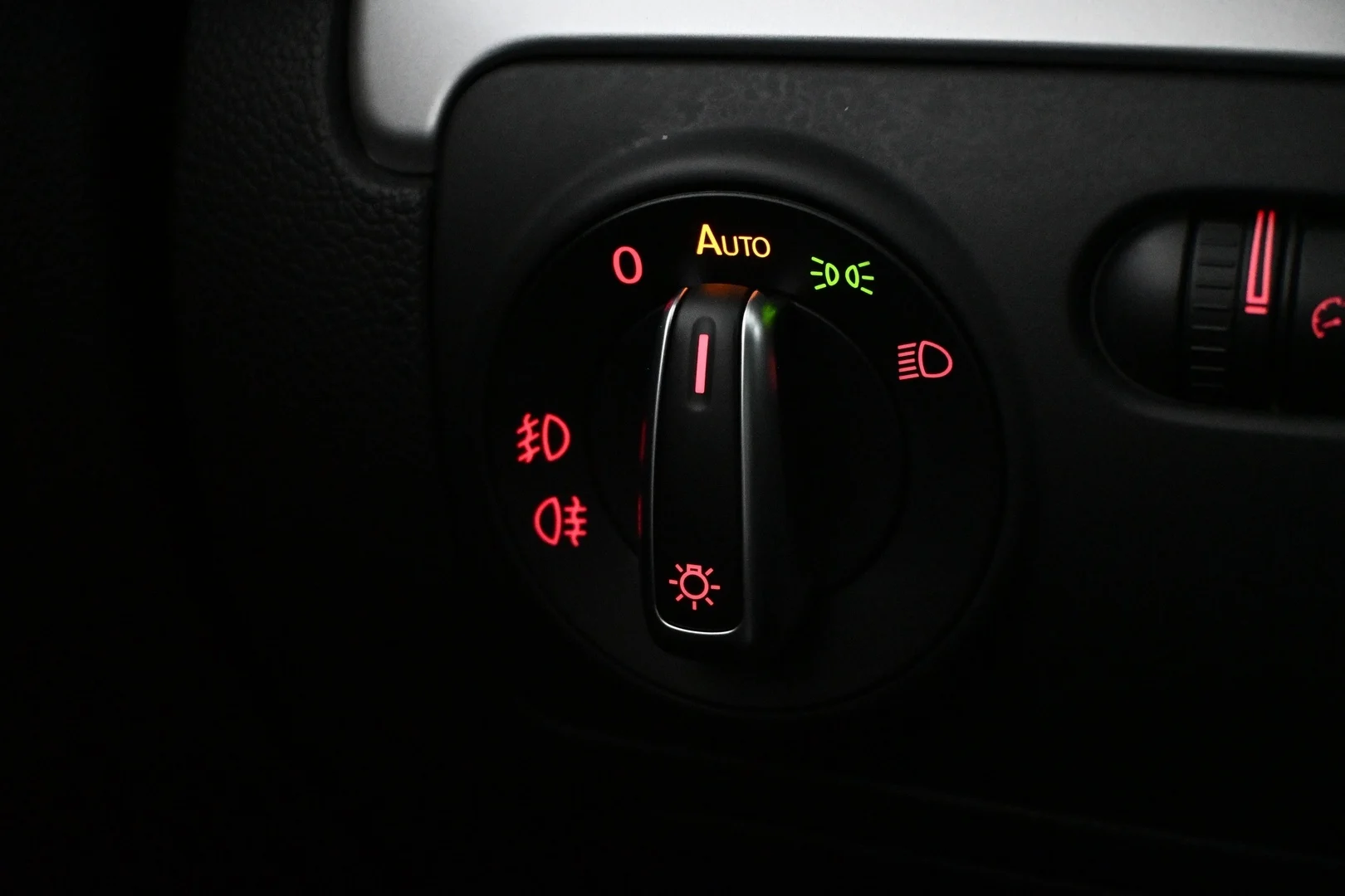 Car Image - 6Nvo61IOhbCqdvRks9lfdB