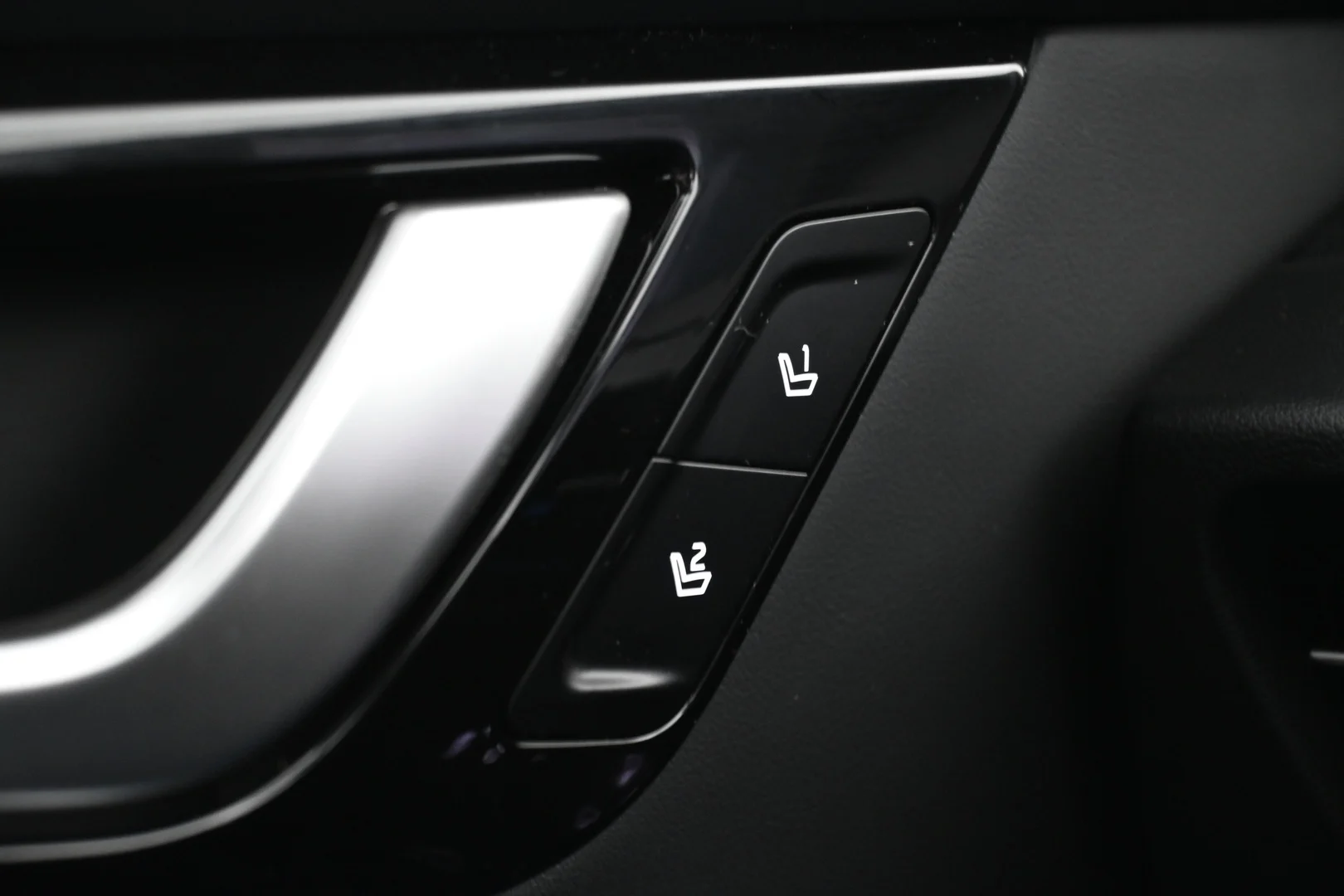 Car Image - 6mRfzHU6M9lTI6ry79XOQu