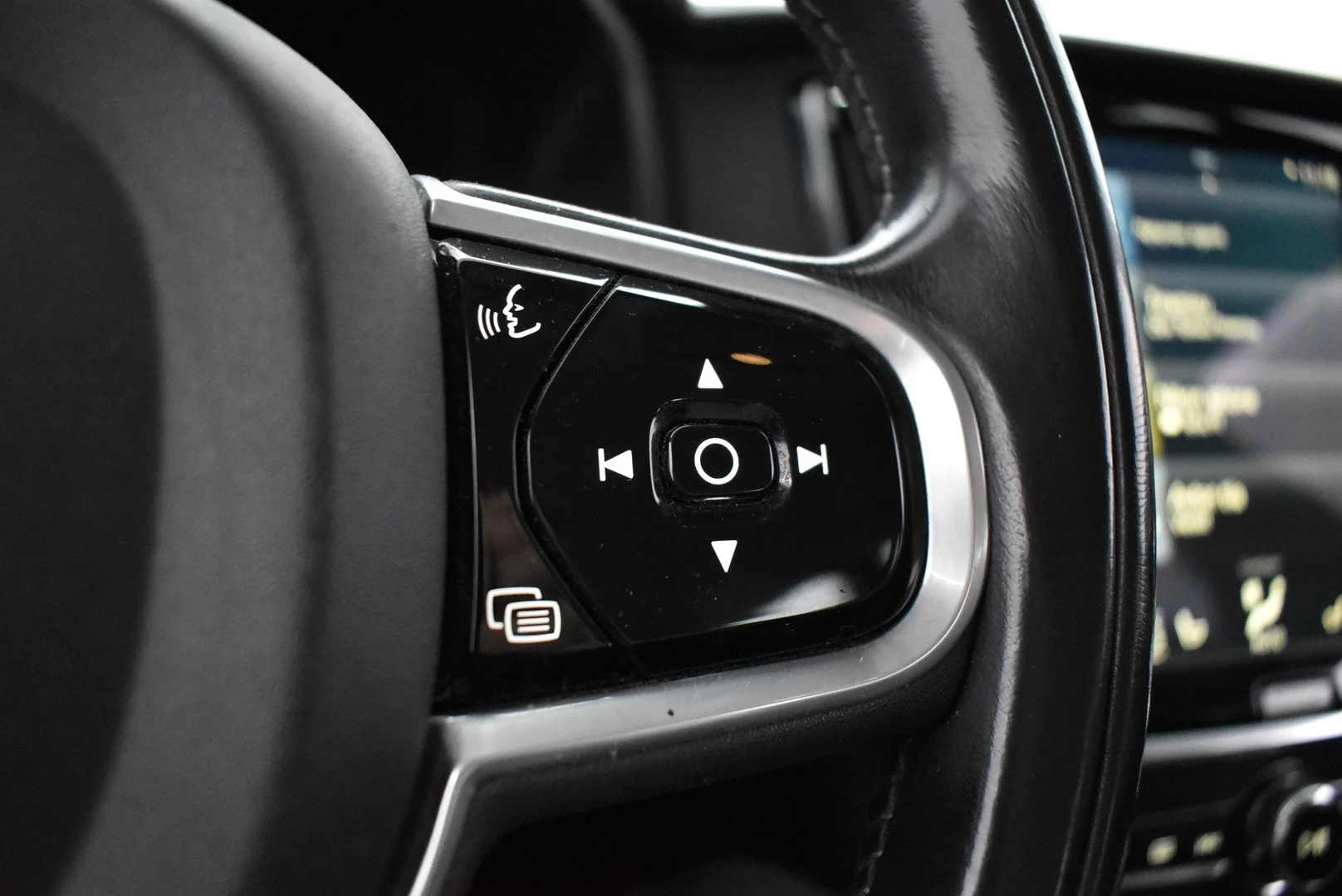 Car Image - 5cVULRxlyenMaLMHaPNMm6