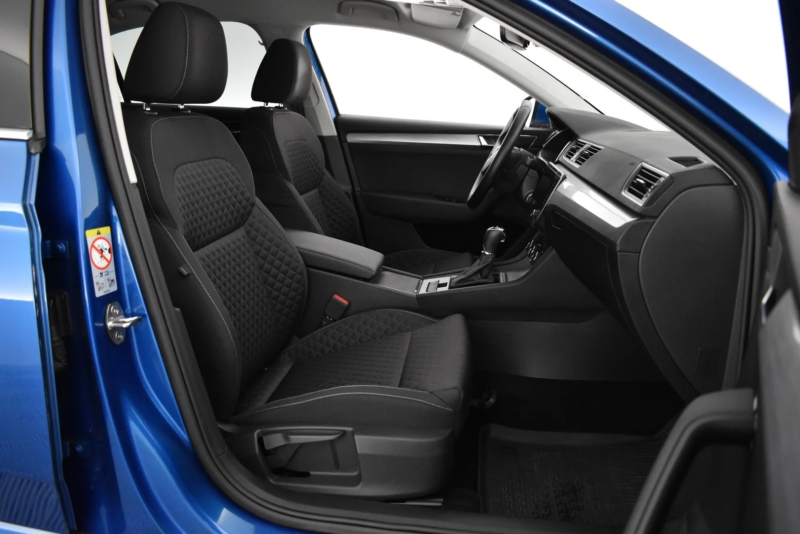 Car Image - FAcisVqUUta3EkMVpNmS4