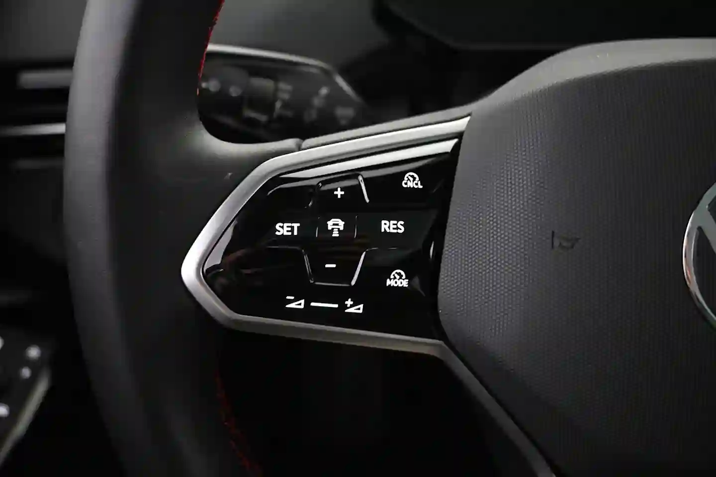 Car Image - IJkZa1Dd3LArWRJqHHel5