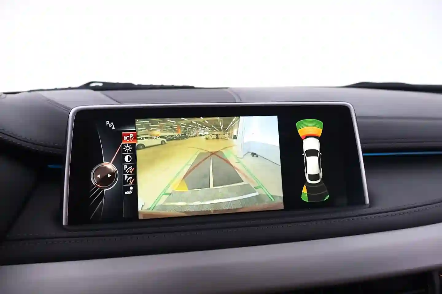 Car Image - 6UZspv60ugRmlx3Phaac8Y
