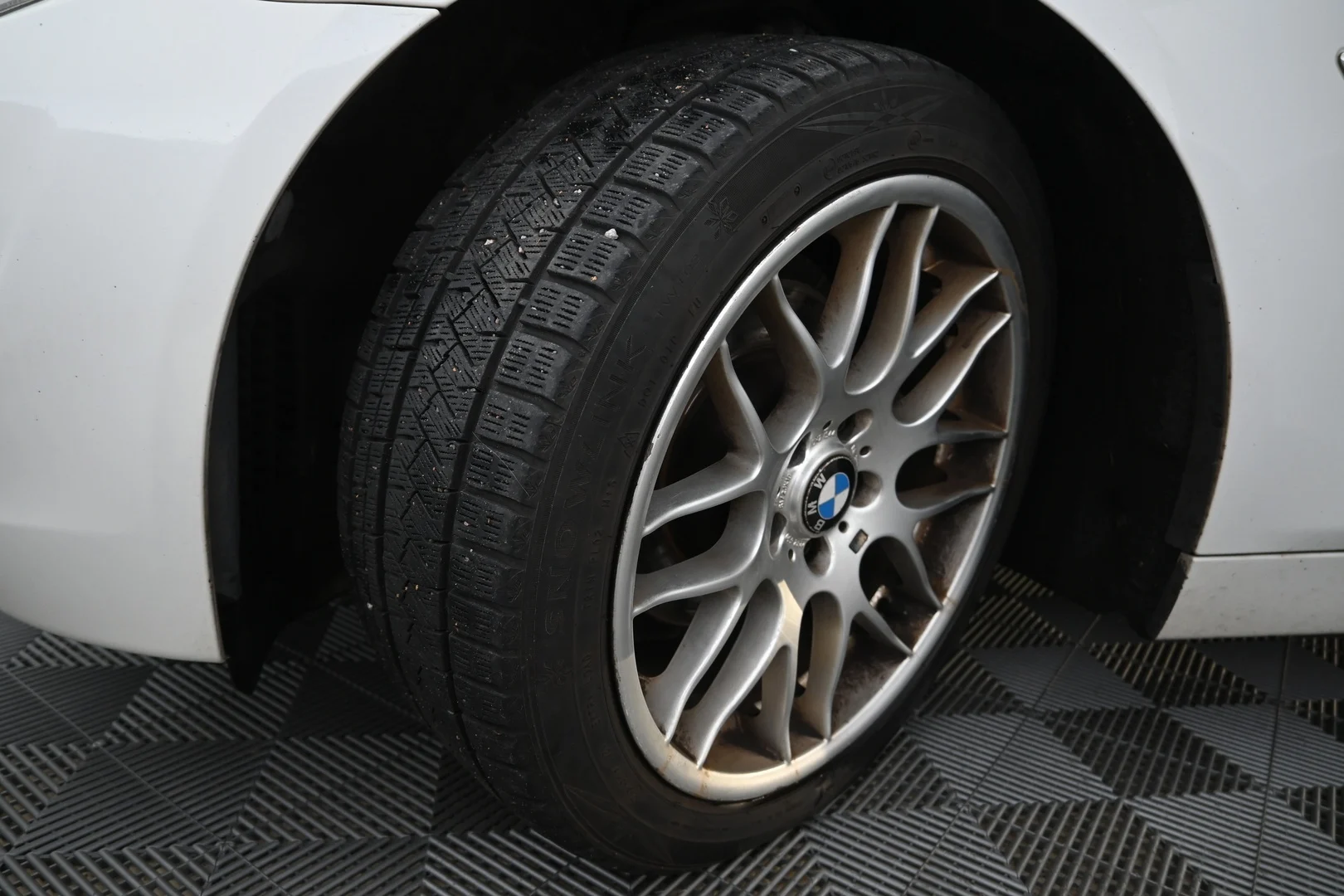 Car Image - 2Nxu3iKaGWjr40NLxiM6di