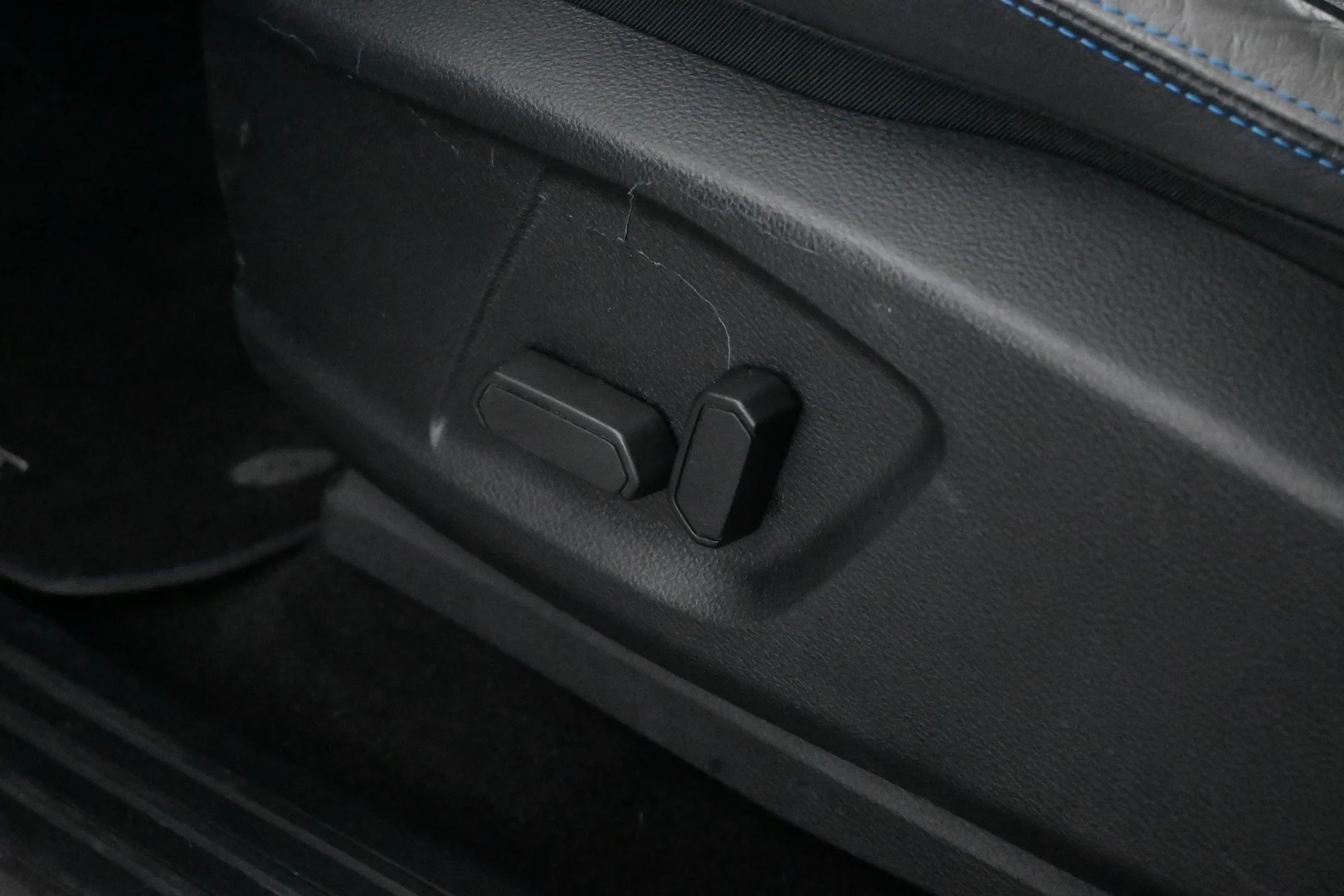 Car Image - mWmlW5CGkVeIbpsJ6ULA2