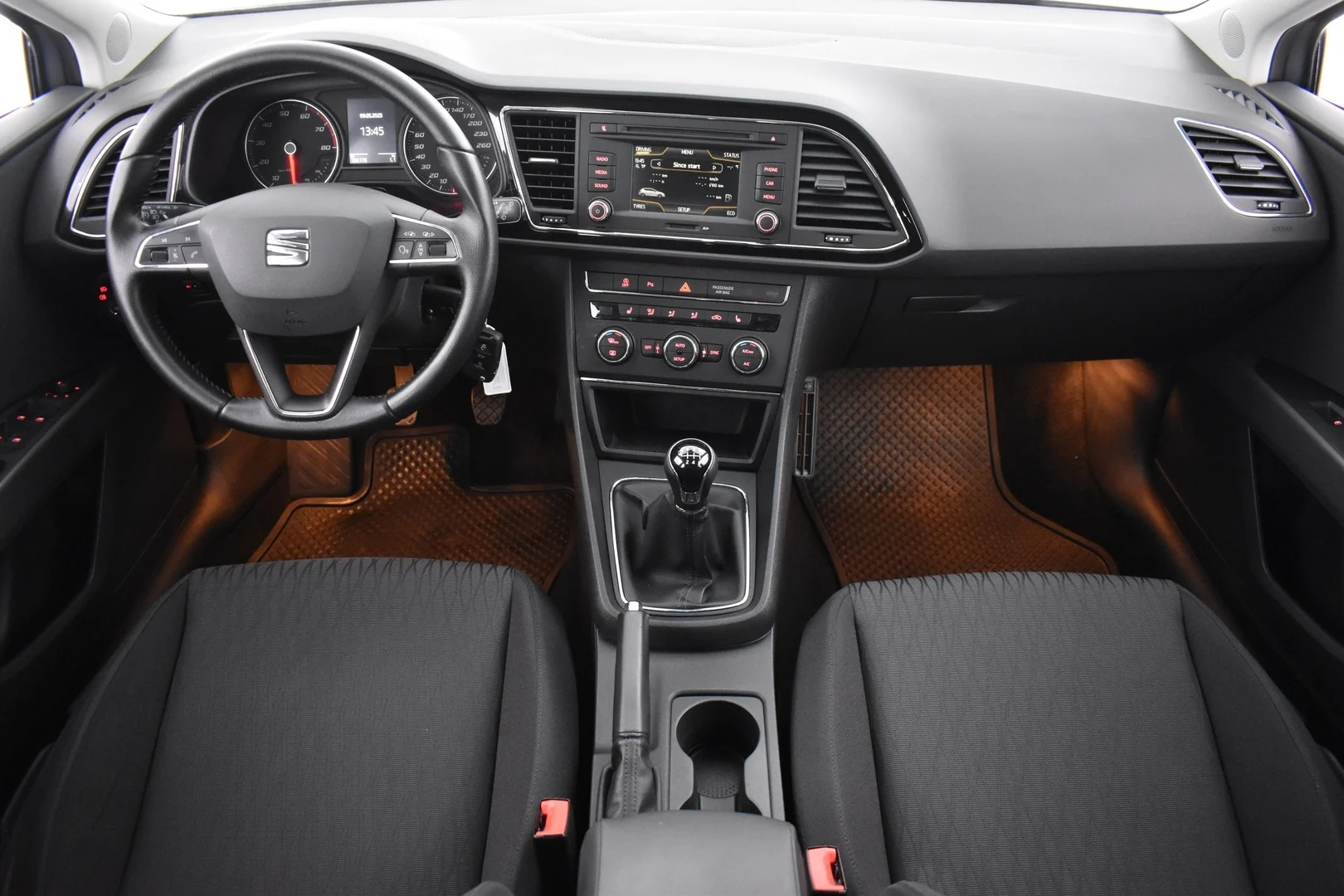 Car Image - 2DLf5hhepPJAsYHhngVFzY