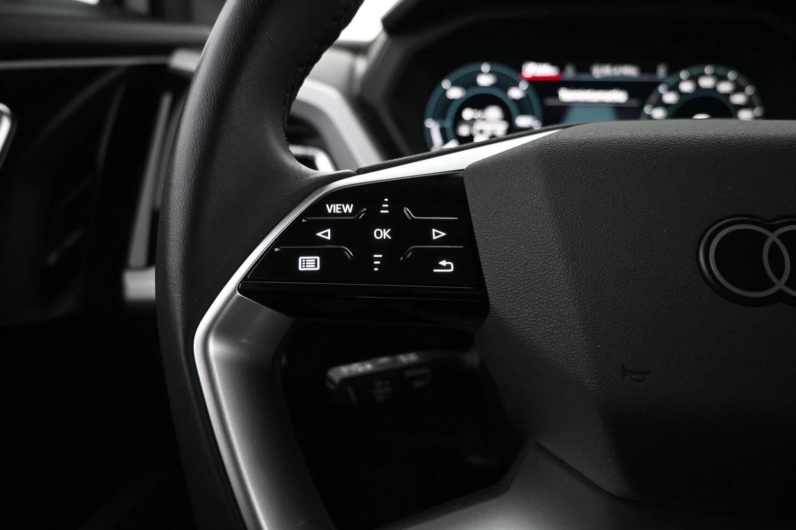 Car Image - 6rsEzkT7iOUD2nFJwLS6s