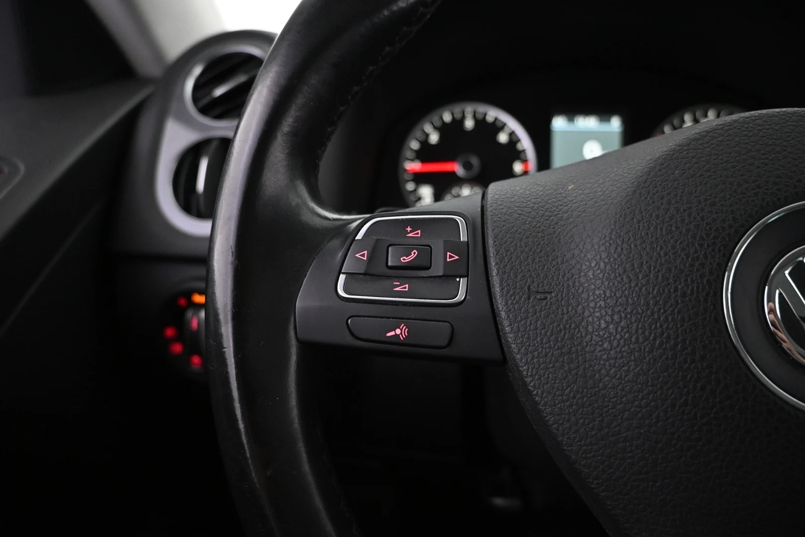 Car Image - 6VmXi0Xvgg7ssH6tTFyXwO