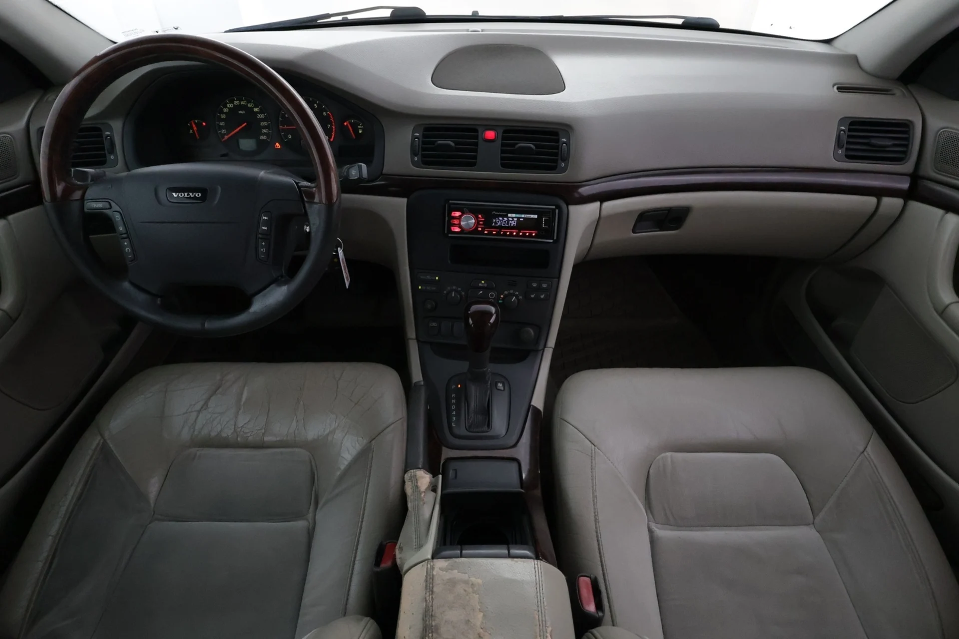 Car Image - 1qn7DxokFHmimmxrdDDMdj