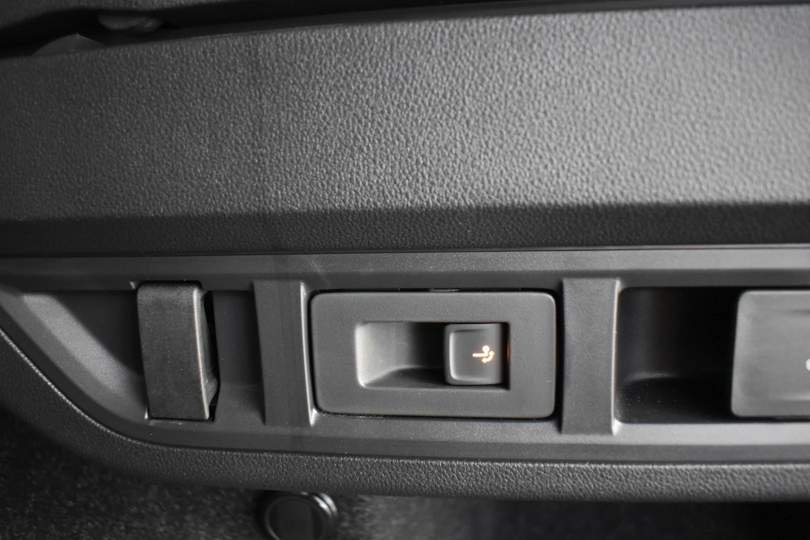 Car Image - 2t019cjNM1tddhLAczZI3d