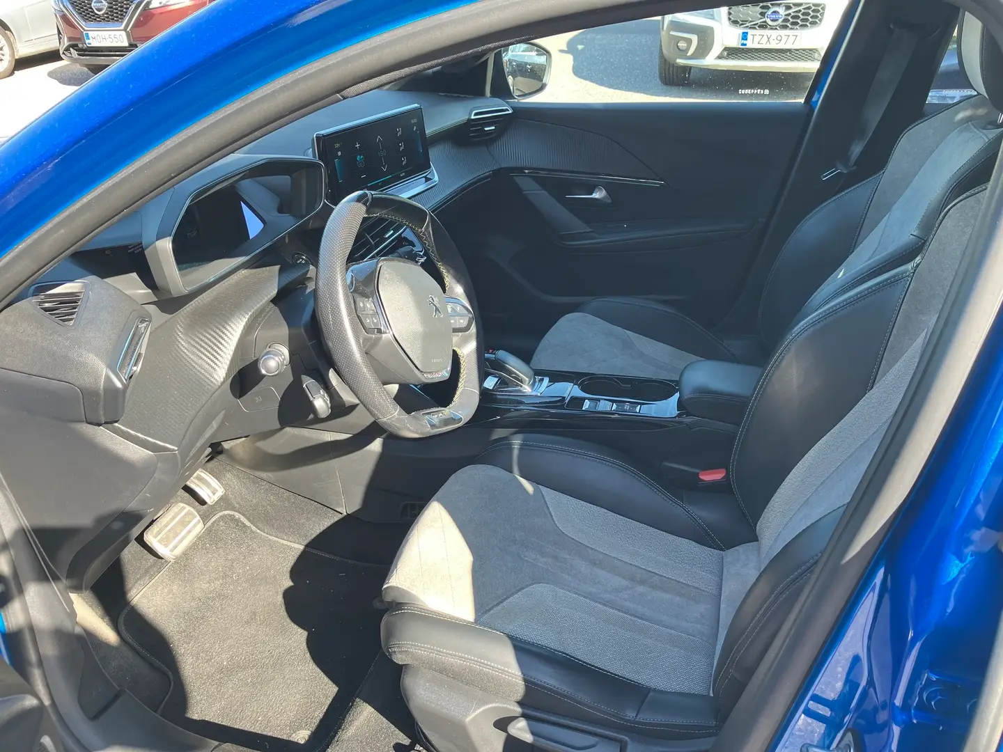 Car Image - zJSwXZ2GdwFktq7m4TYTu