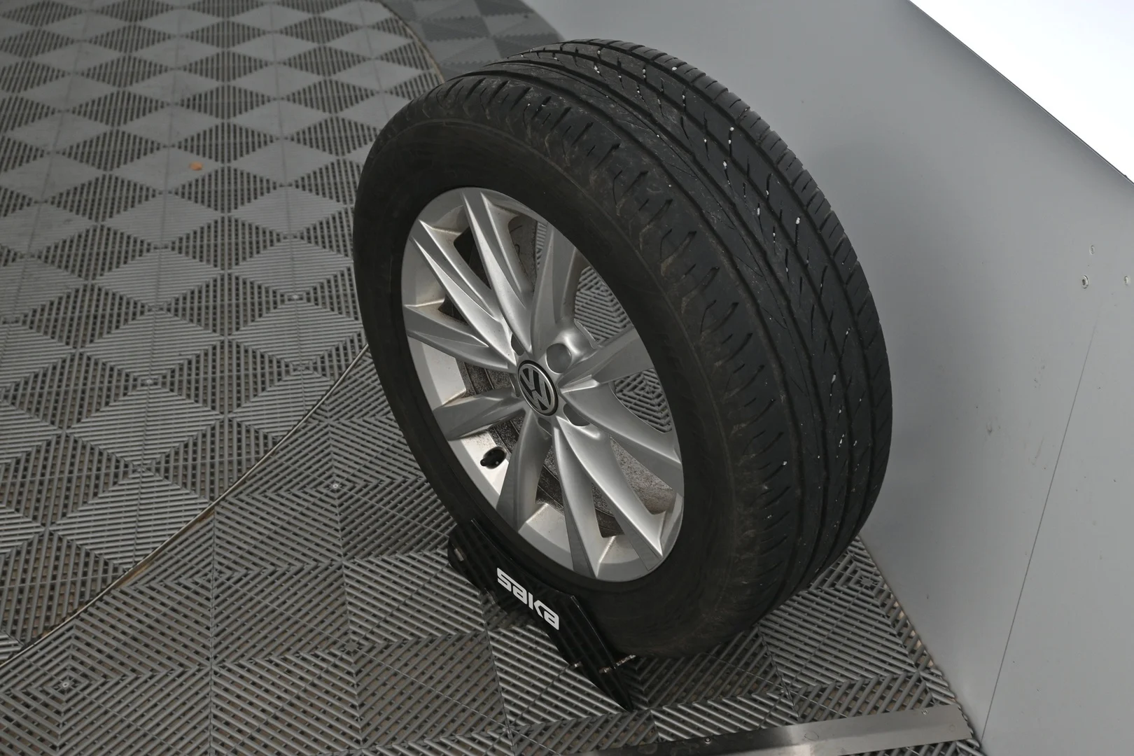 Car Image - 2jsa5pxqfQYAlQUCIvXHPi