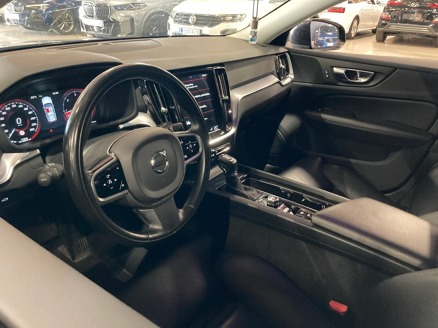Car Image - DfyLK3ot0cAzhkYaXgJ6I