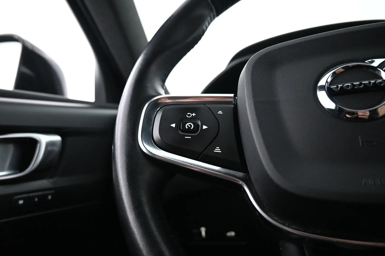 Car Image - 1ylpkTF8fKzONhjvyi4Wty