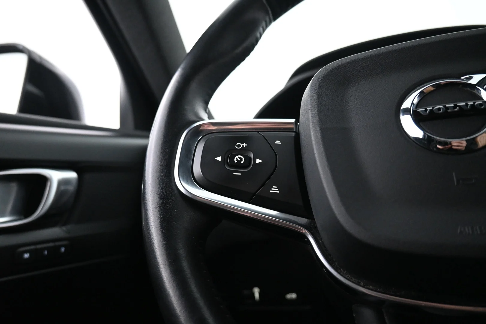 Car Image - 1ylpkTF8fKzONhjvyi4Wty