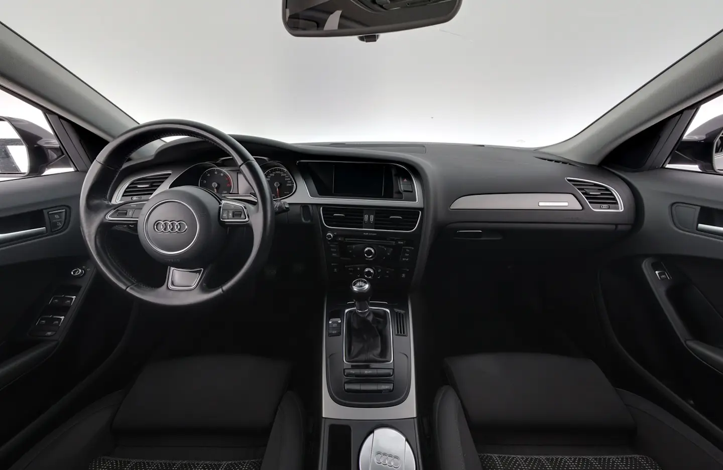 Car Image - 7HzJIOJfSh5kYWFG3XE5Kp