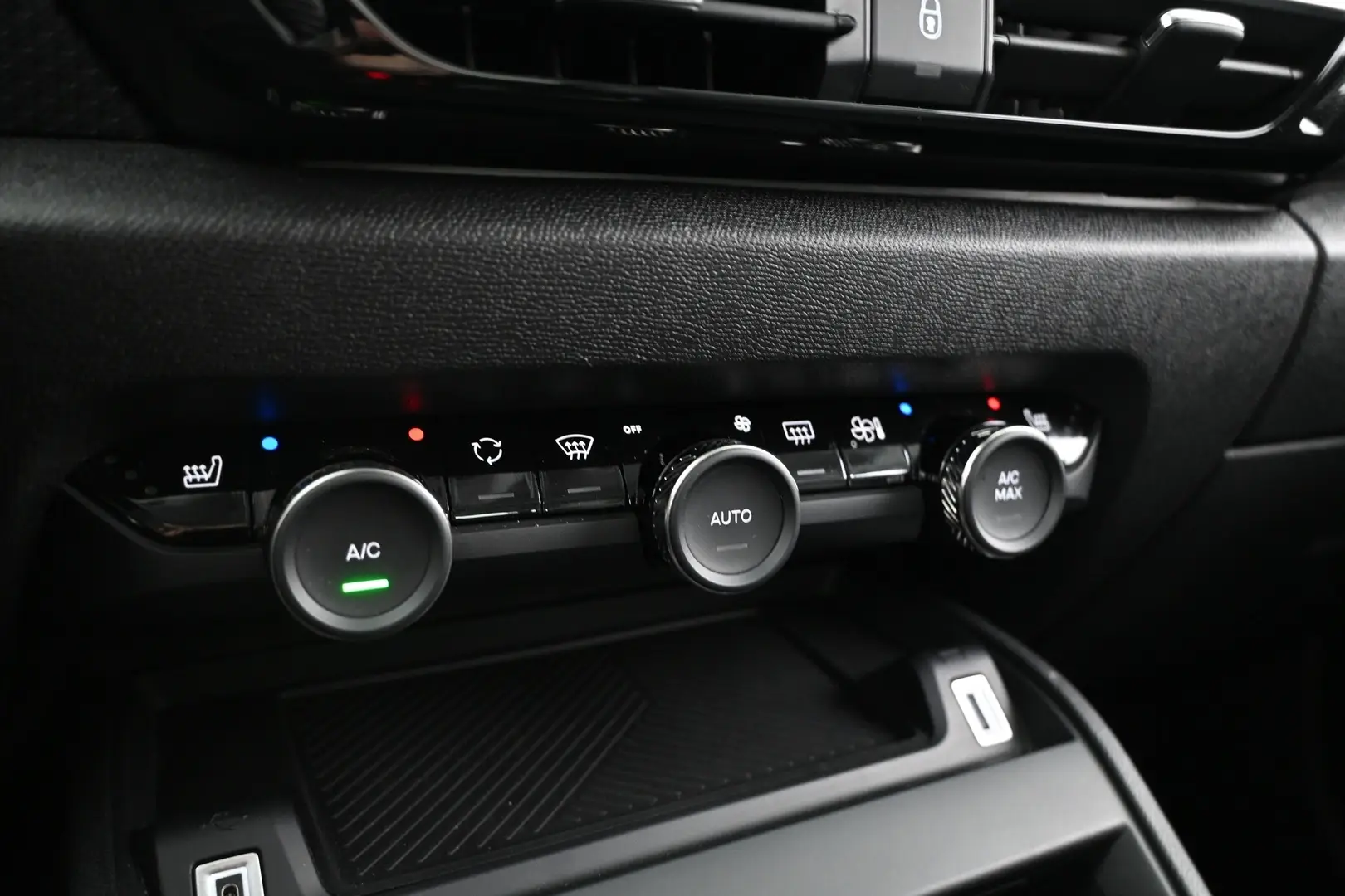 Car Image - 4R17RVQGoqZ7iE3RxXkTJi