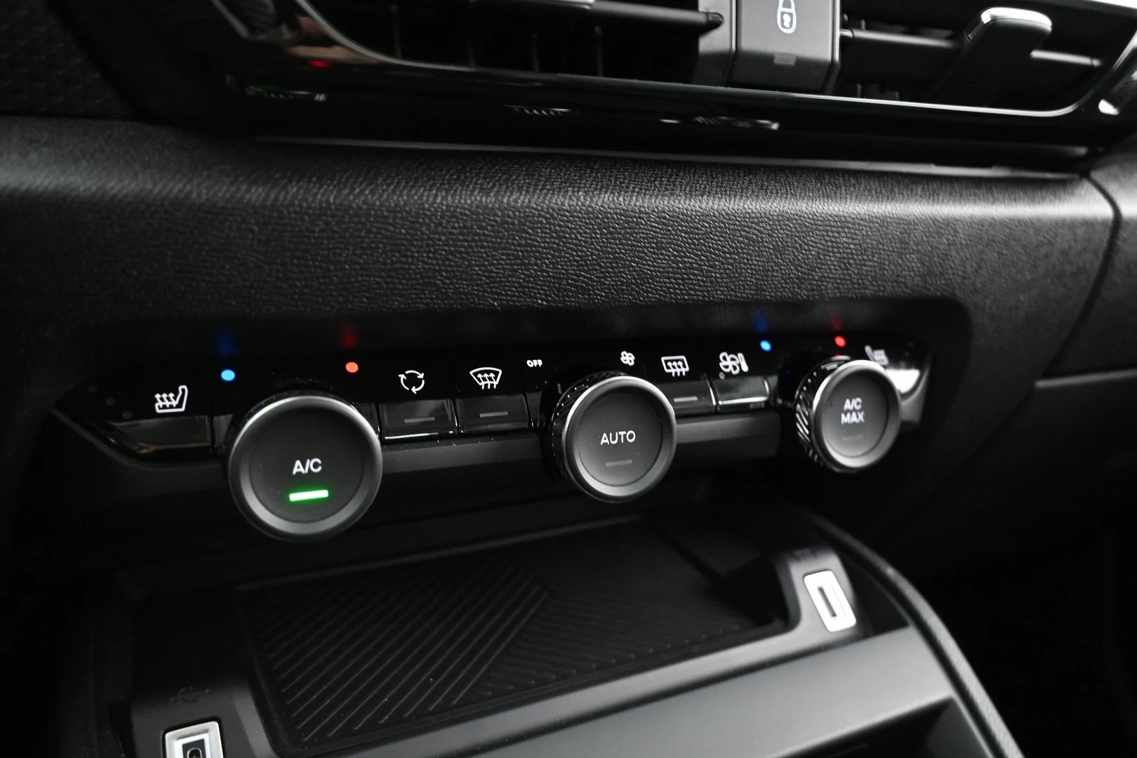 Car Image - 4R17RVQGoqZ7iE3RxXkTJi