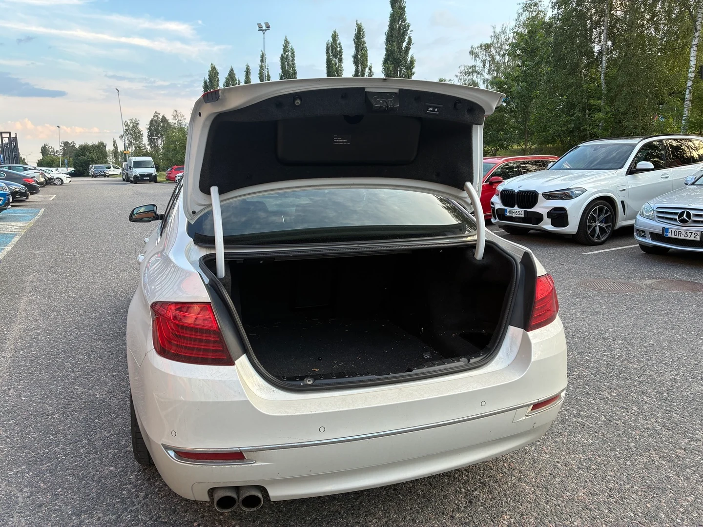 Car Image - 2xw77m5w355Yamdi1dH8NQ