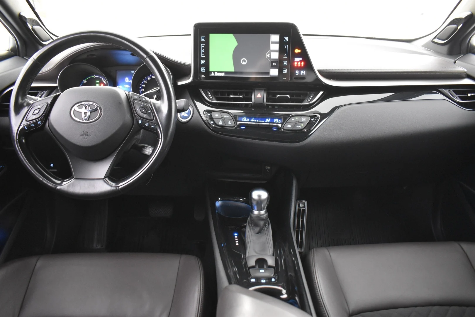 Car Image - 42PU5y3Y8XHPCBbK2L7MT1
