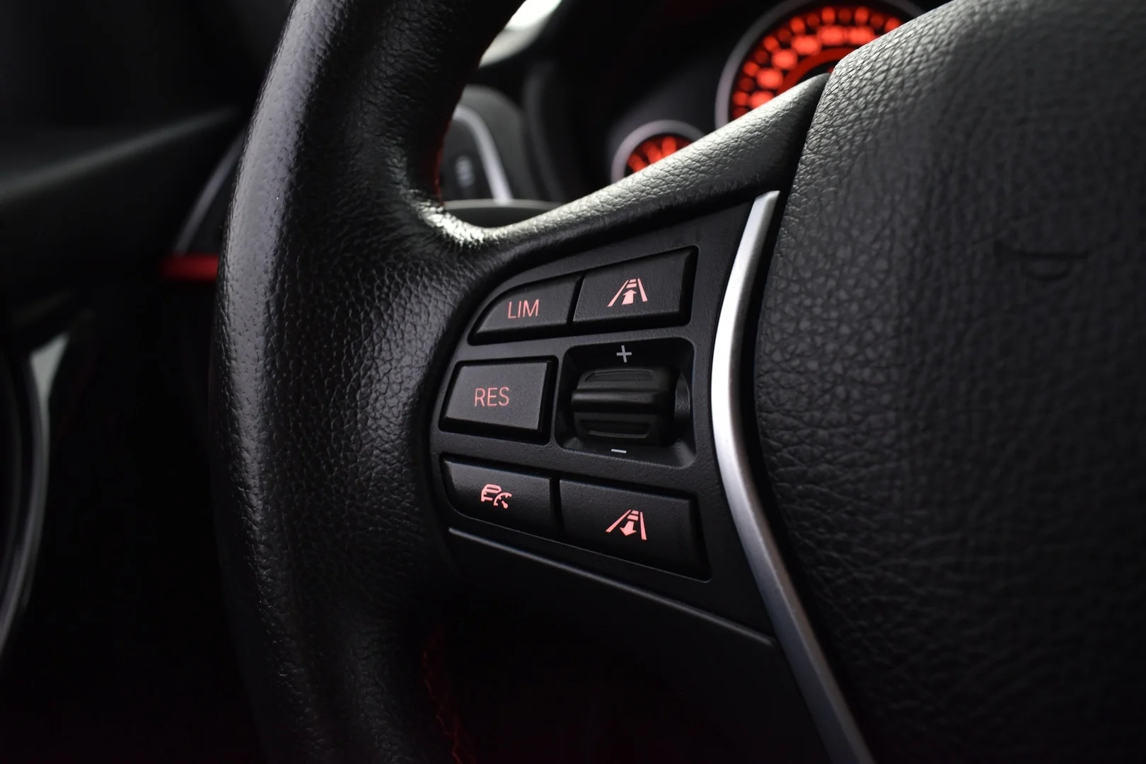 Car Image - 4MxWFOxR8IbEl7TQewNsZB