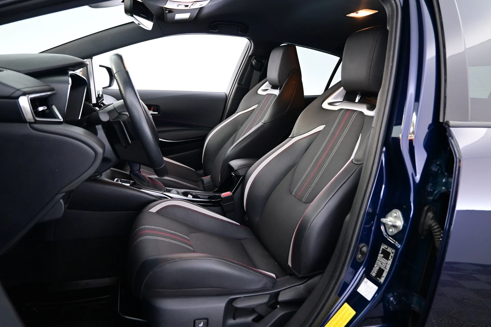 Car Image - 3ZN0yfSXs7PaDTetI7Xmwe