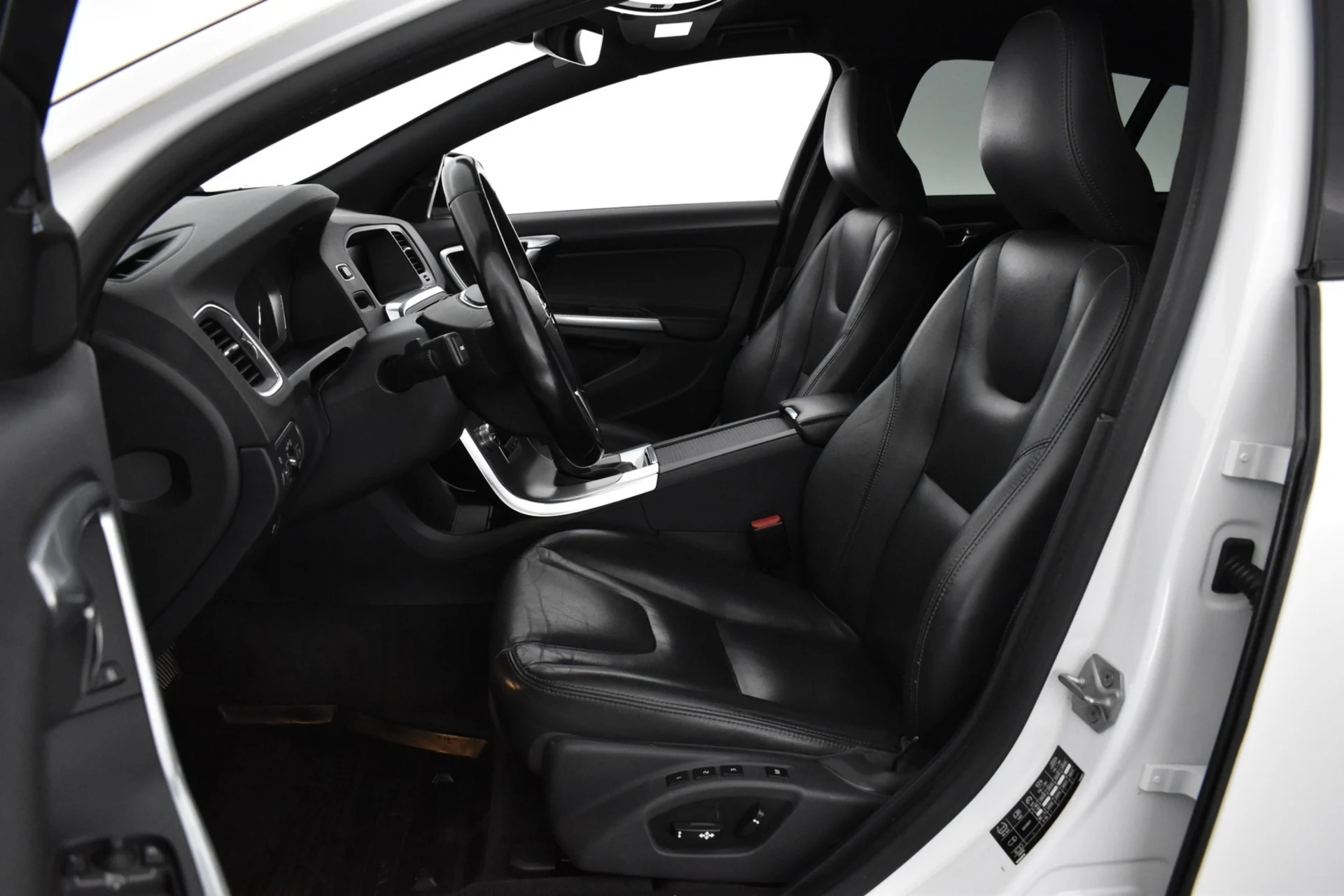 Car Image - mK0RS0aUzjF8TR6J5GaXl