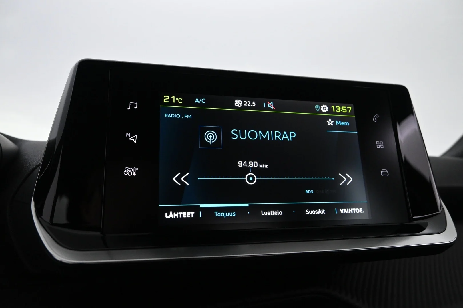 Car Image - C3cFoWB1rRerDy2MtCbPD