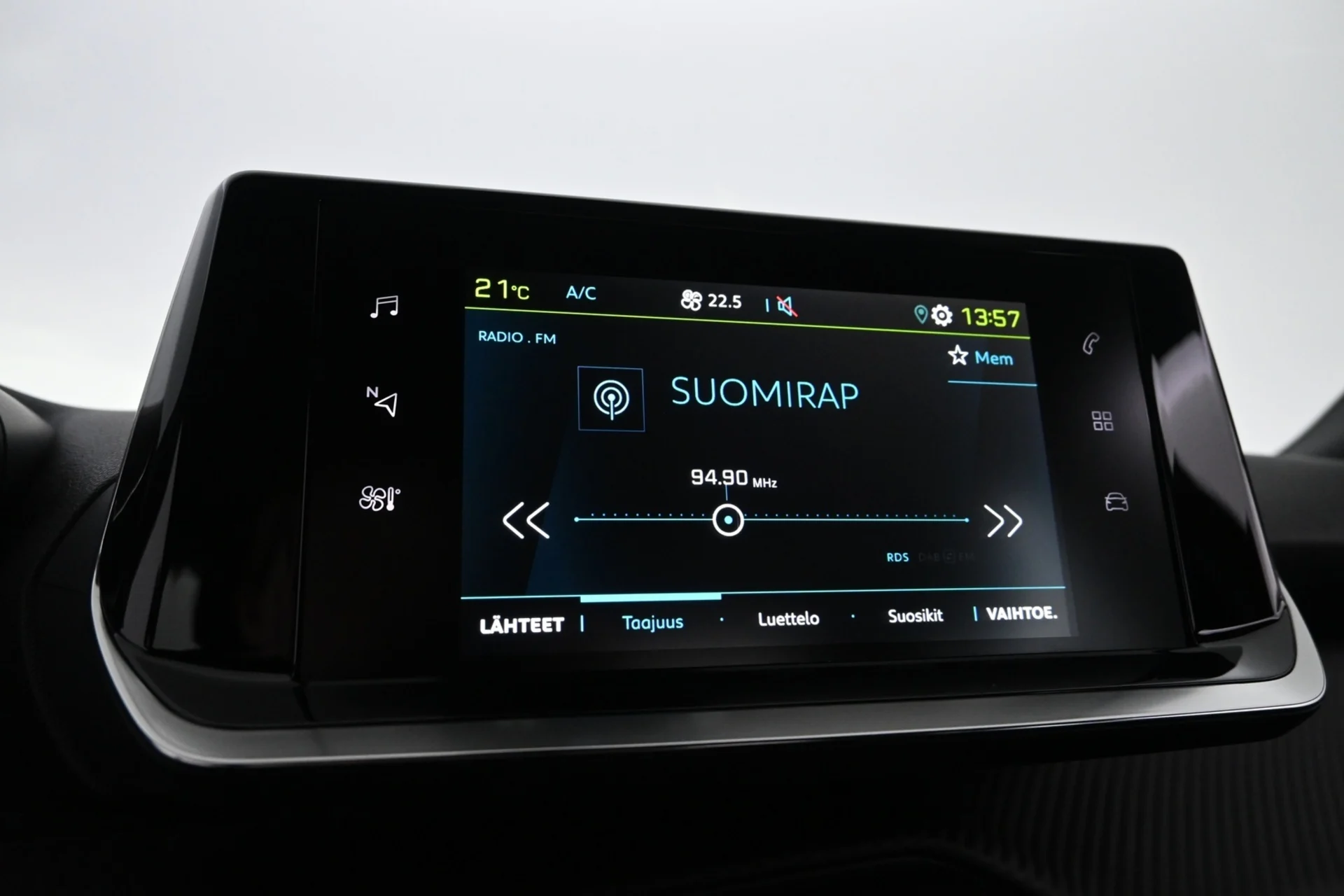 Car Image - C3cFoWB1rRerDy2MtCbPD