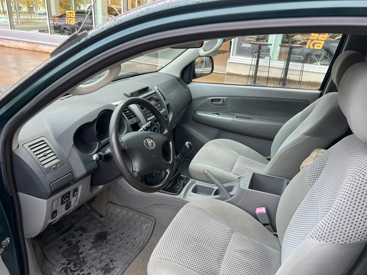 Car Image - V78ql7ucsfiOXqsePmyAz