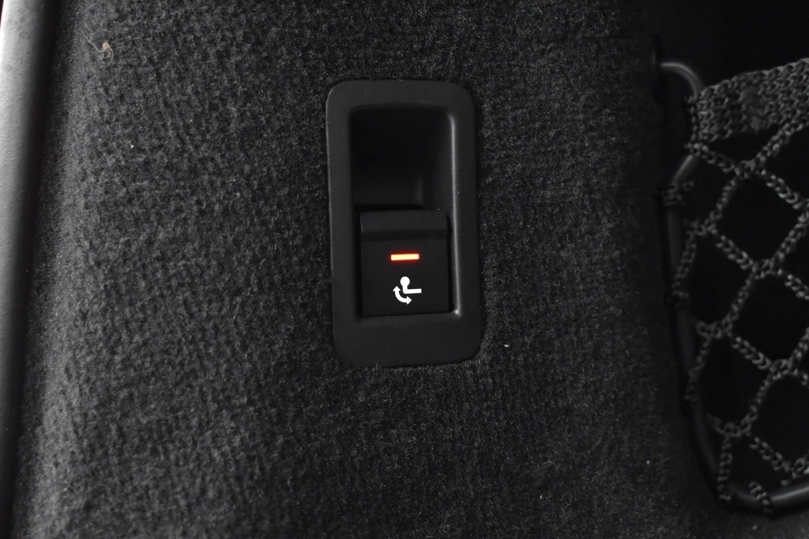 Car Image - 10AZfQKthPl2p7iQJYRNcw