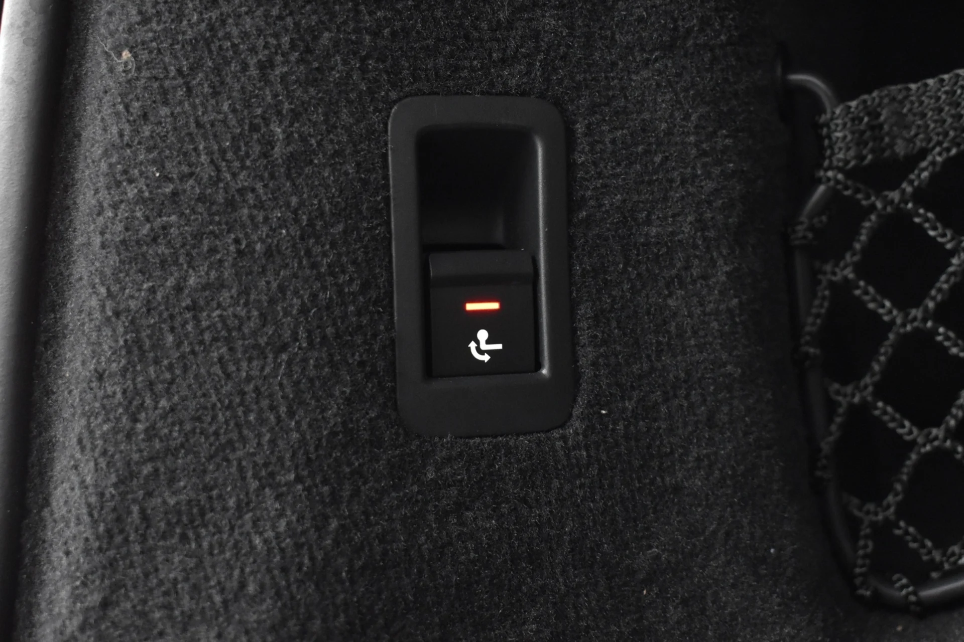 Car Image - 10AZfQKthPl2p7iQJYRNcw