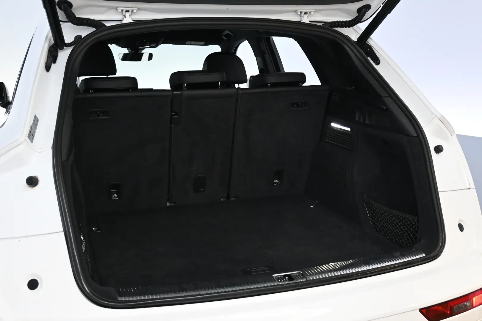 Car Image - 1vKyXzxfyQXvXH50IzAmum
