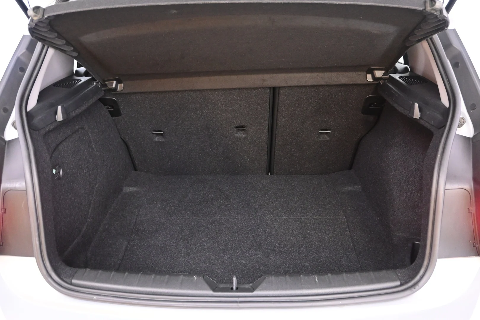 Car Image - 1N43tB7OIDQbtbX0cmvmGb