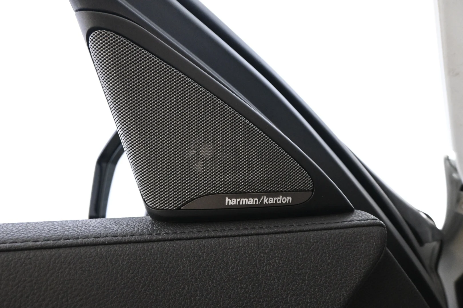 Car Image - 5I69qVt0EjUyJxTT4jmH6w